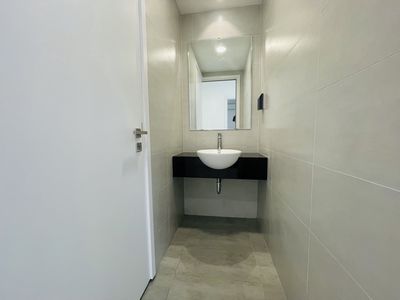 Rent 57 meters. Full interior. Go to District 1 and Peace 15-20 P.