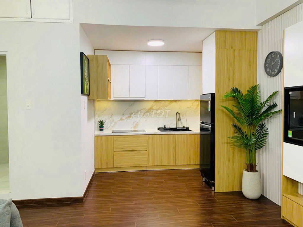 Lakai building, Nguyễn Tri Phương, 1802 8, District 5: Two bedrooms, 68 m2 Beautiful House