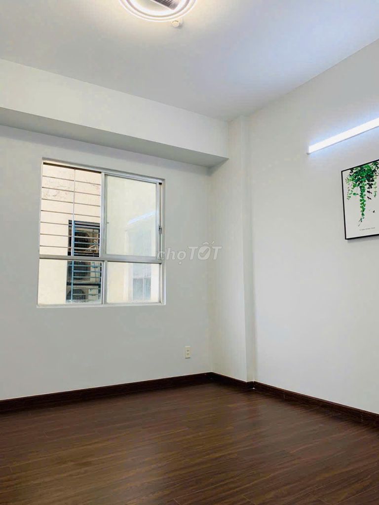Lakai building, Nguyễn Tri Phương, 1802 8, District 5: Two bedrooms, 68 m2 Beautiful House