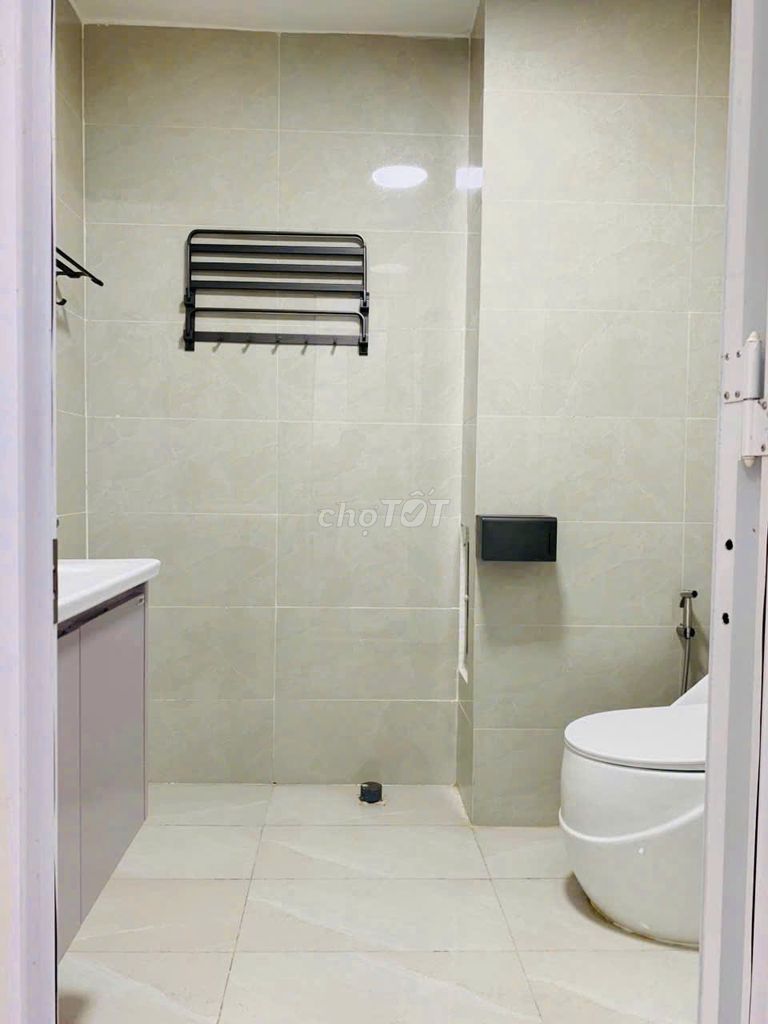 Lakai building, Nguyễn Tri Phương, 1802 8, District 5: Two bedrooms, 68 m2 Beautiful House
