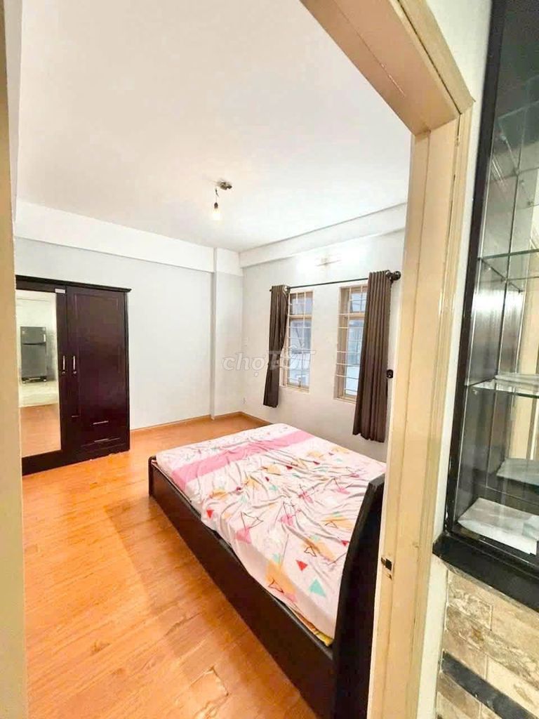 Rent apartment for two bedrooms, two toilets, 75 meters, eight million a month.