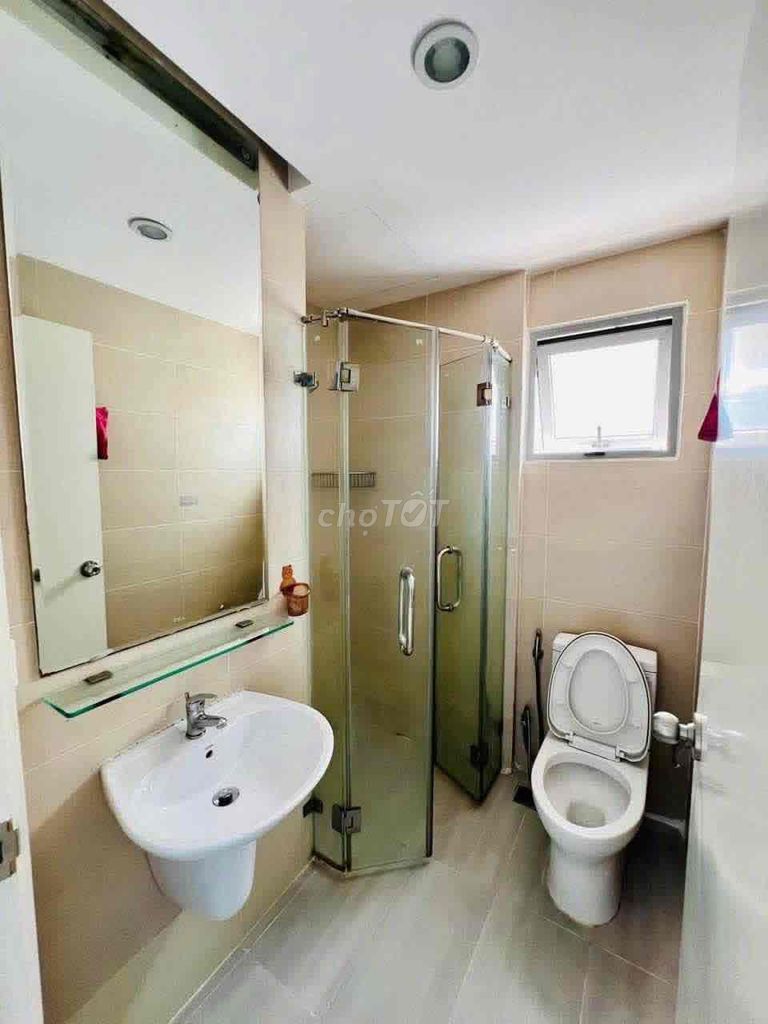 Rent the two Opal Riverside bedrooms with two air-cold machines, kitchens, beds...