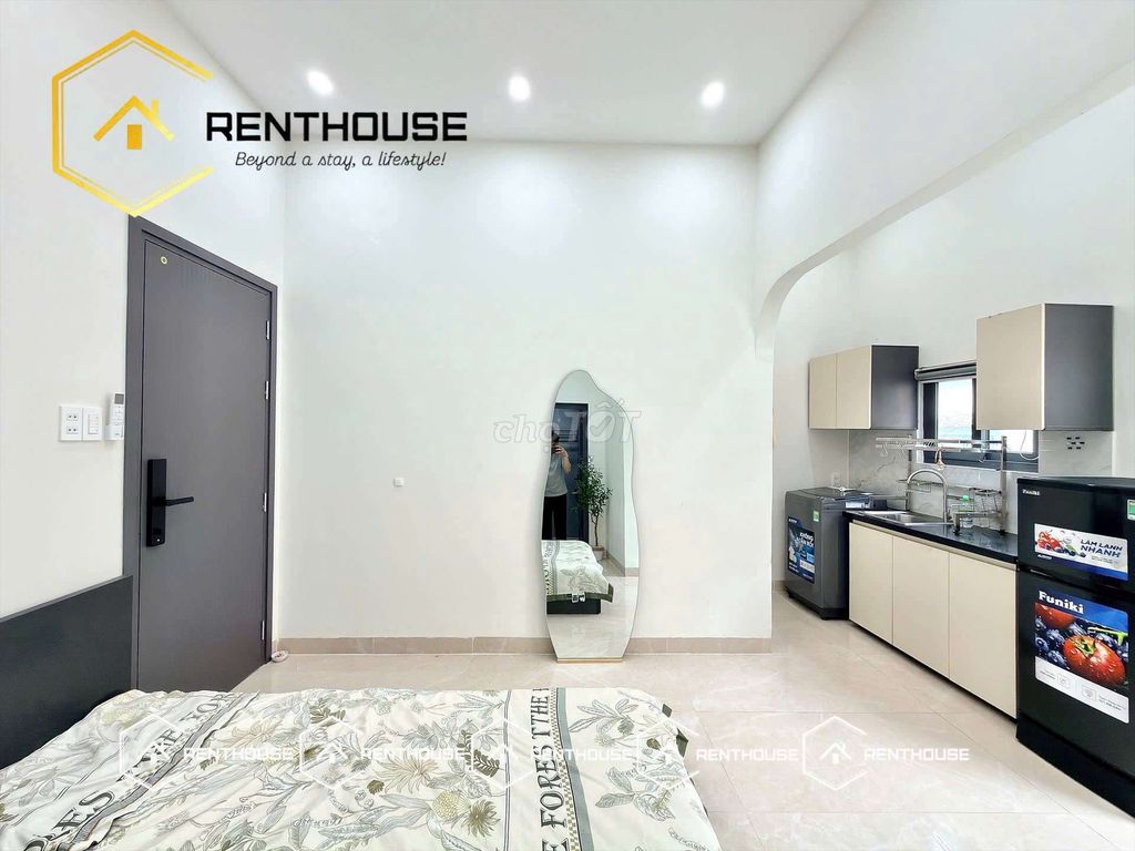 Opening apartment stu split kitchen bandol