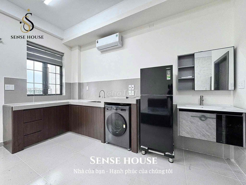 Hired for Studio Bancol full interior with a Lê Văn Sỹ elevator in District 3.
