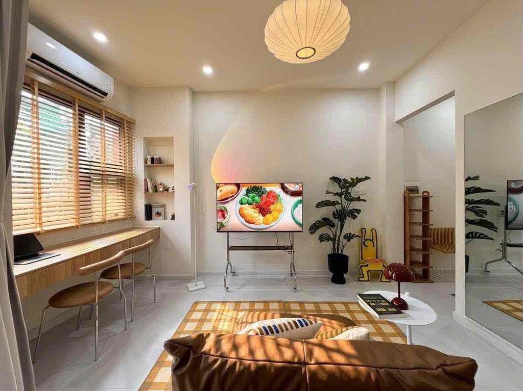 New apartment near the new market.