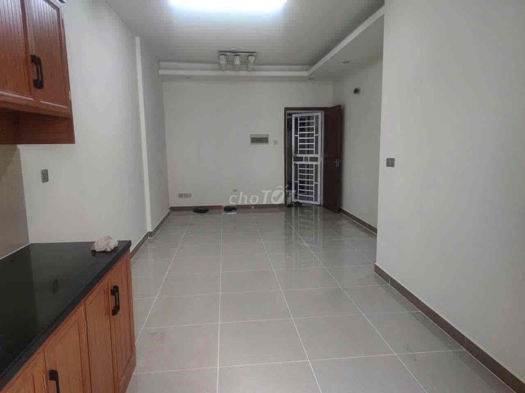Rent a new two-room apartment painted.