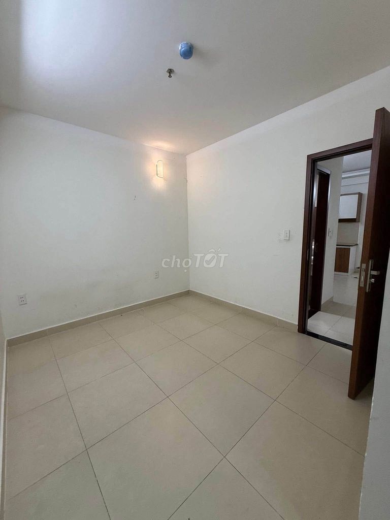 Rent C/c Trần Quốc Thảo, apartment 55 meters per bedroom rent only nine million a month.