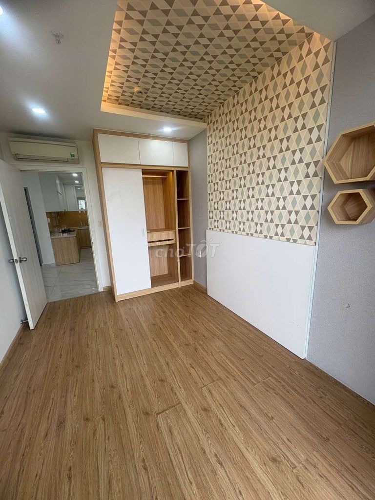 For the Home of Tebuee, the High House, 133 meters, the Mei Futrean district, 7th District, 3 bedrooms 2 toilets