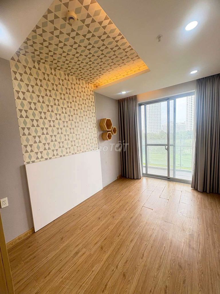 For the Home of Tebuee, the High House, 133 meters, the Mei Futrean district, 7th District, 3 bedrooms 2 toilets