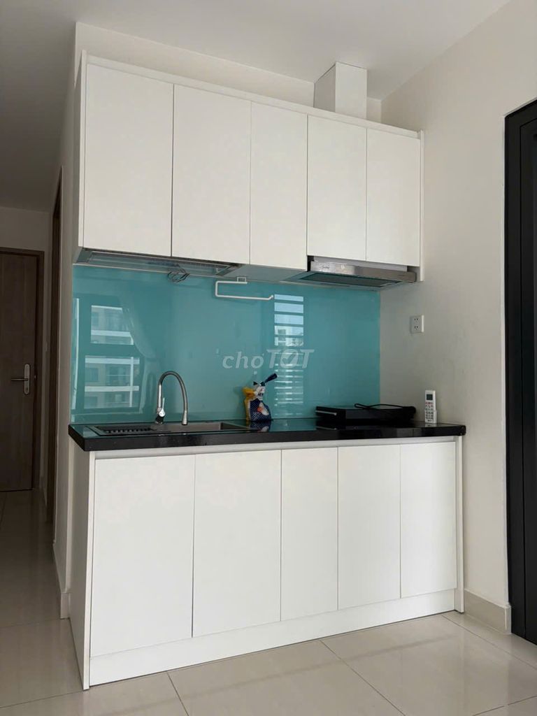 It's the owner who rents a Laomes bedroom close to the midtown 9-- 5.9 million.