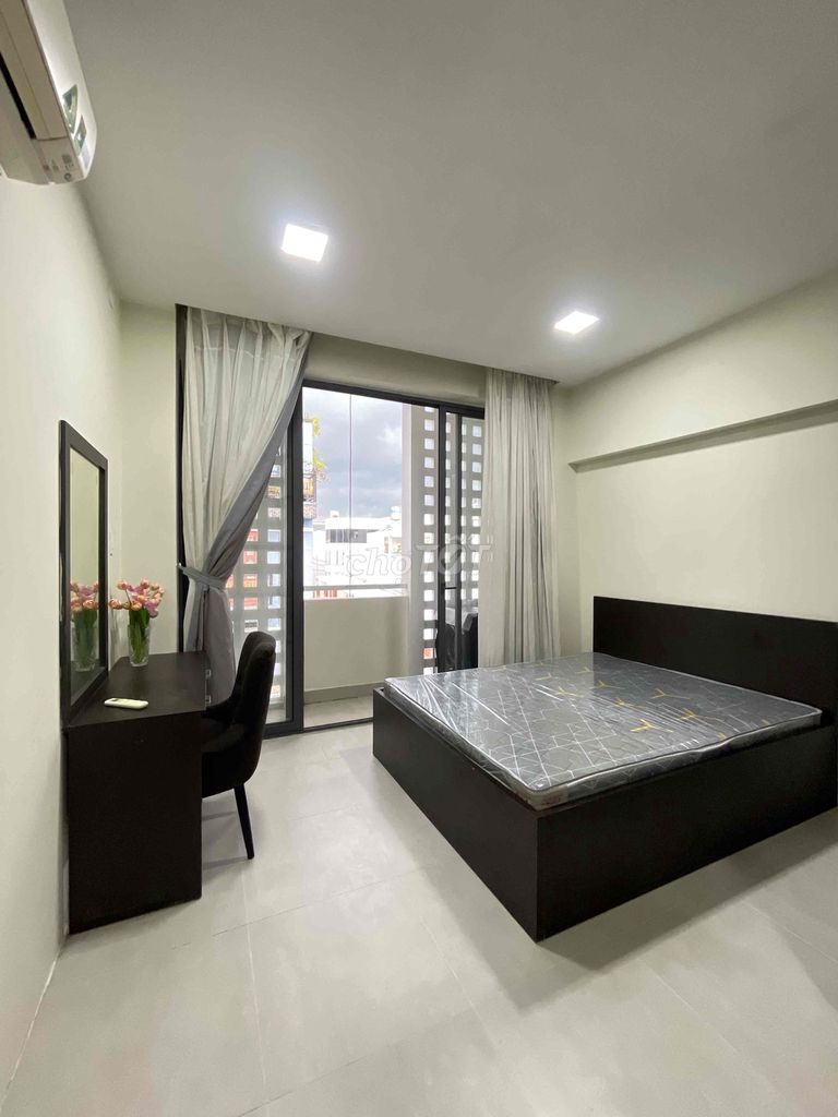 Open a balcony bedroom -- private washing machine -- the new fashion market, the 7th District.