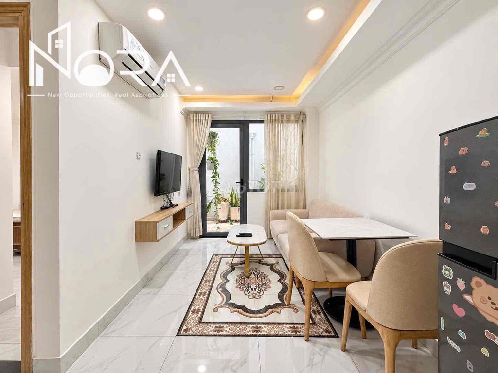 A full-house bedroom in the center of District 1.