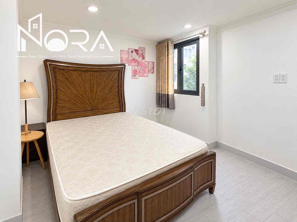 A full-house bedroom in the center of District 1.