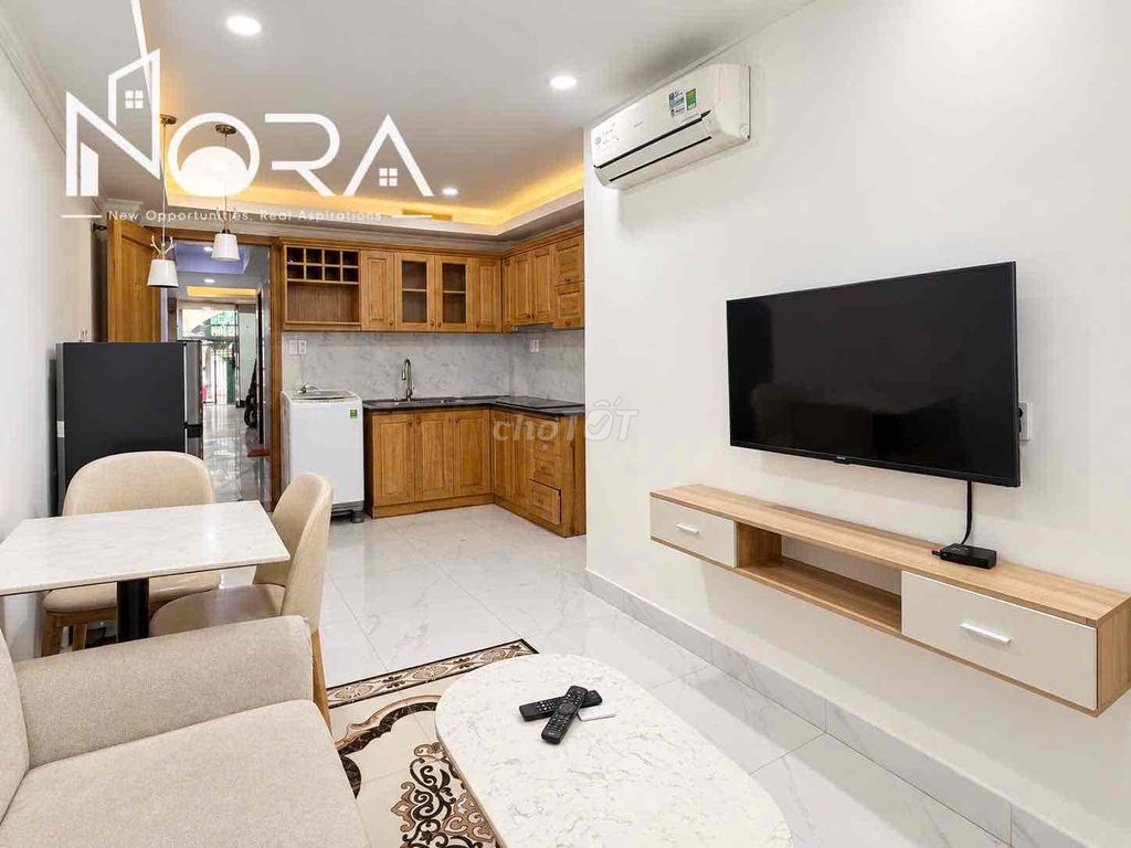 A full-house bedroom in the center of District 1.