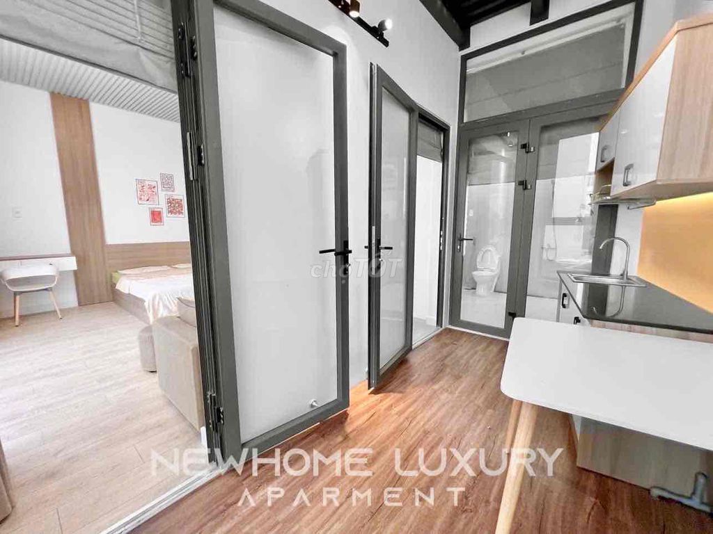 Nguyễn Văn Trỗi senior service apartment.