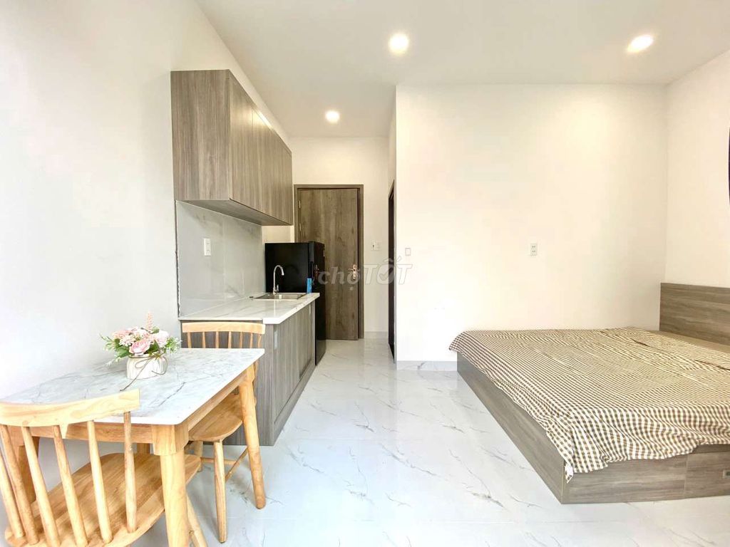 Nguyễn Trãi_Bacol_Small interior hurry hands