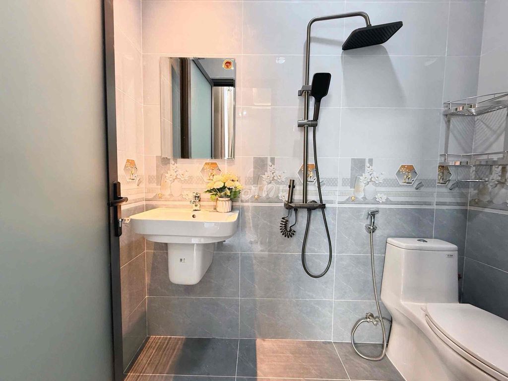 The entire interior studio is cheaply drying machine in downtown 7