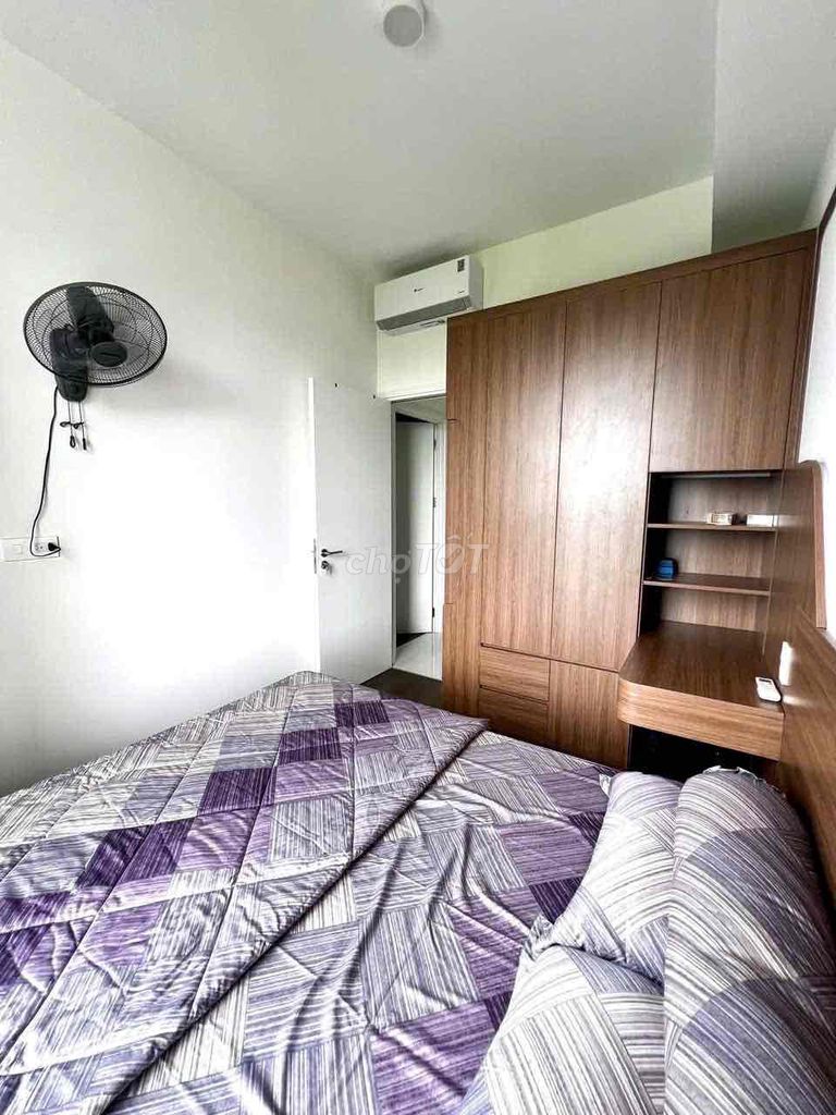 It's women share one bedroom - apartment 2 Victoria Village bedroom: