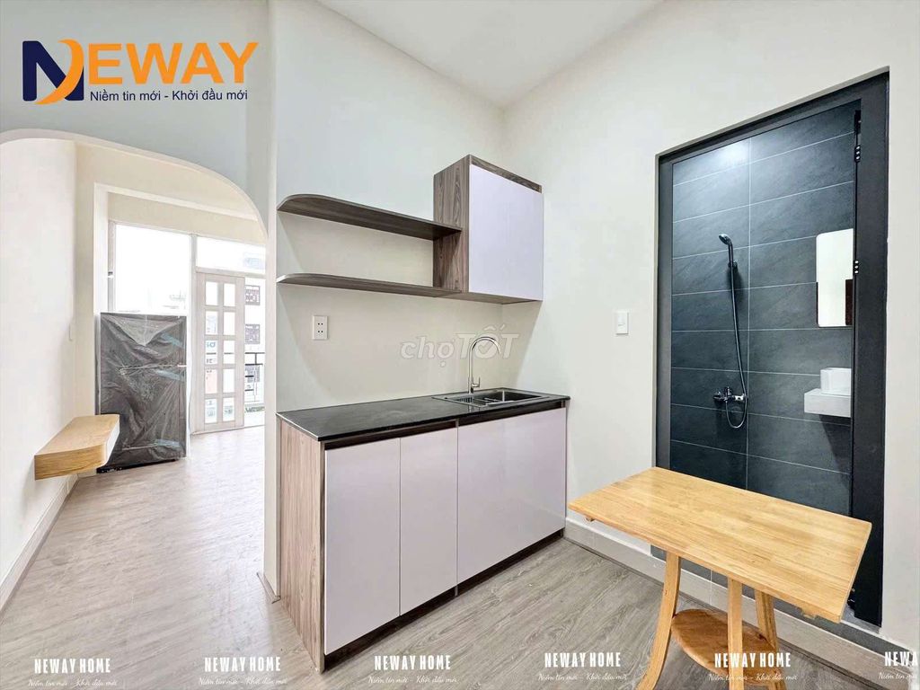 Opening up a new house in a kitchen with a parc mall interior.