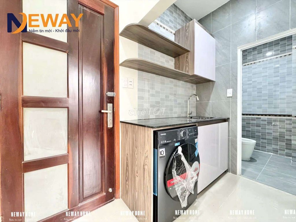 Opening up a new house in a kitchen with a parc mall interior.
