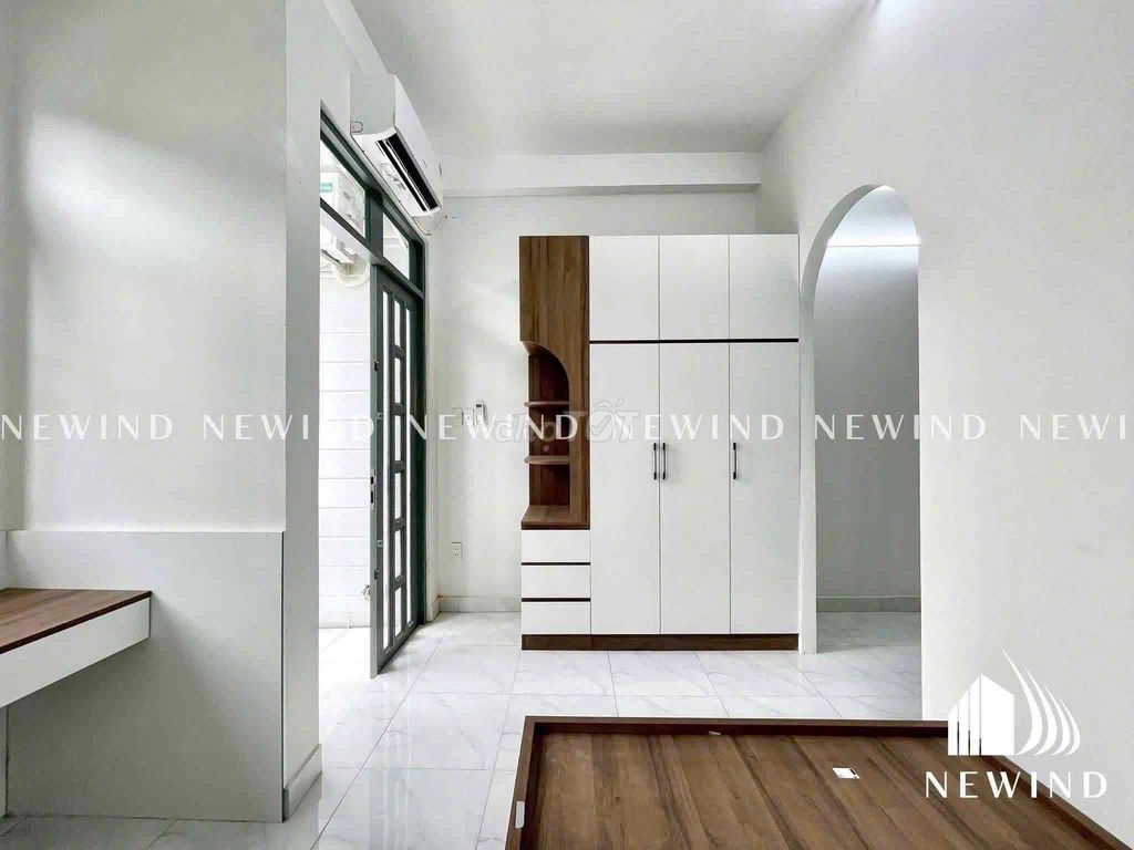 The new balconies studio built 100 percent of the university's private washing machine.