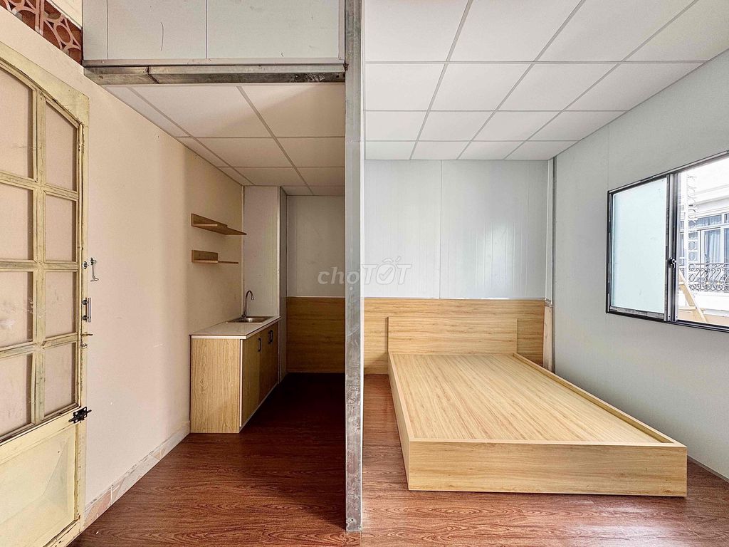 Rent two public windows on Huỳnh Văn Nghệ Gò Vấp