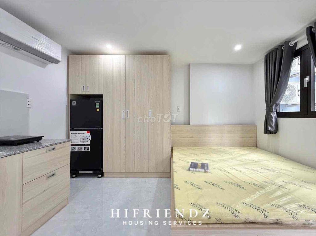 Rent a balcony apartment-- Nguyễn Phi Khanh, District 1