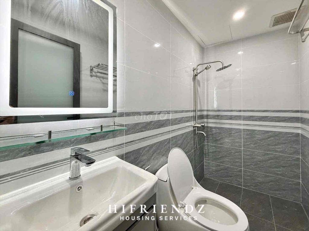 Rent a balcony apartment-- Nguyễn Phi Khanh, District 1