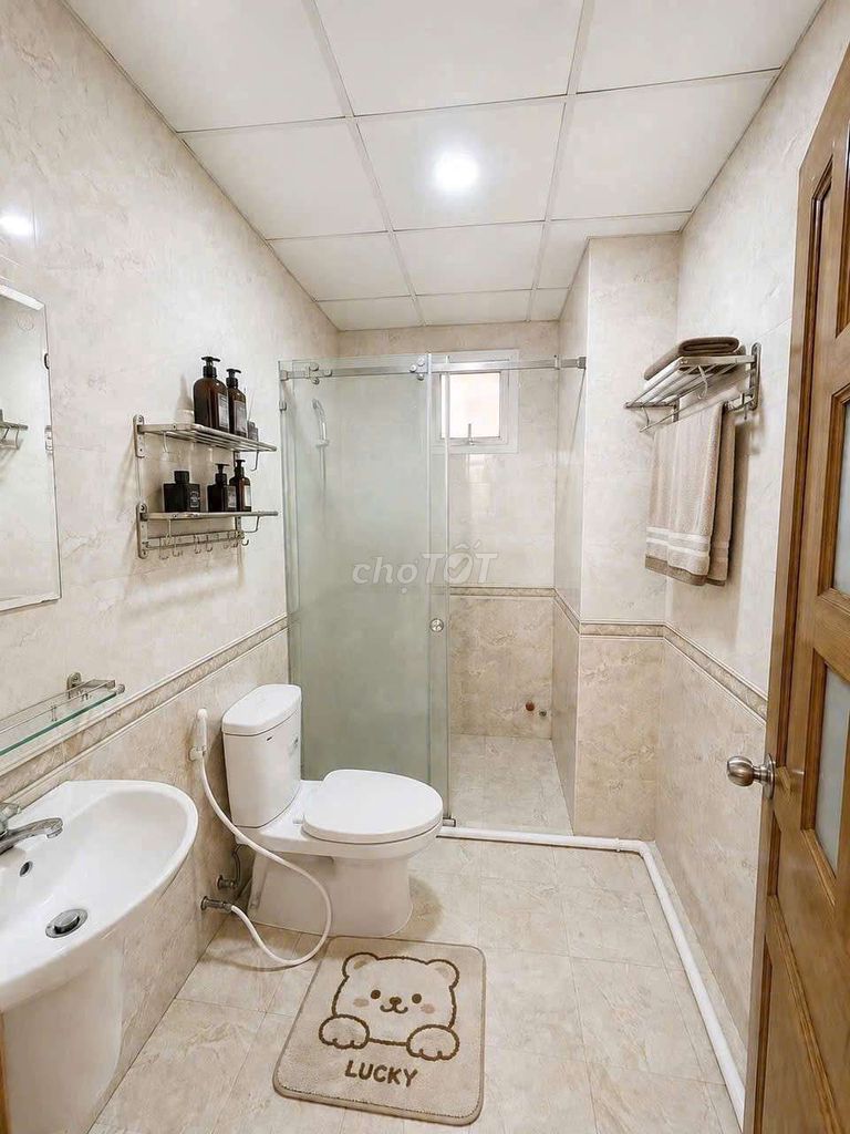 The apartment has the sky window interior right in the middle of the great literary bridge, kut,yds, hmmue