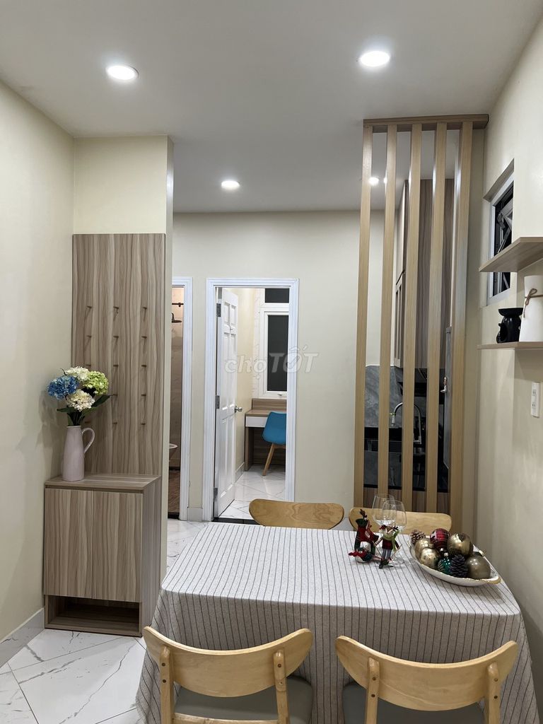 It's the owner who rents the two bedrooms. 8.5 million.