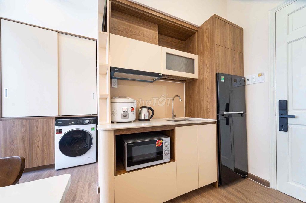 The 1st bedroom is 100% full of 7th place in the heart of 10th.