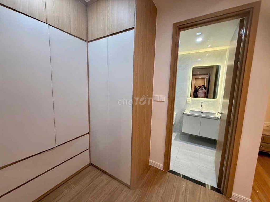 Rent apartment 3 bedroom 2-Claude M2 - celesta rise - Near rmit, Funky