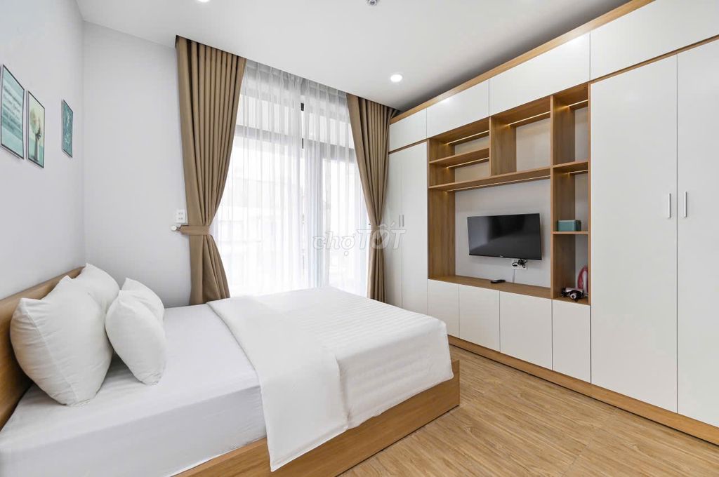 rented studio full interior