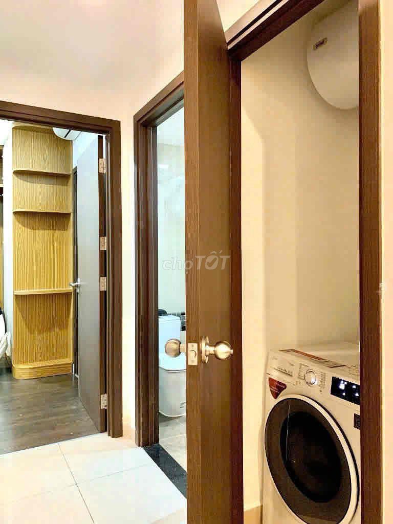 The Tresor apartment, two full bedrooms, all in place.