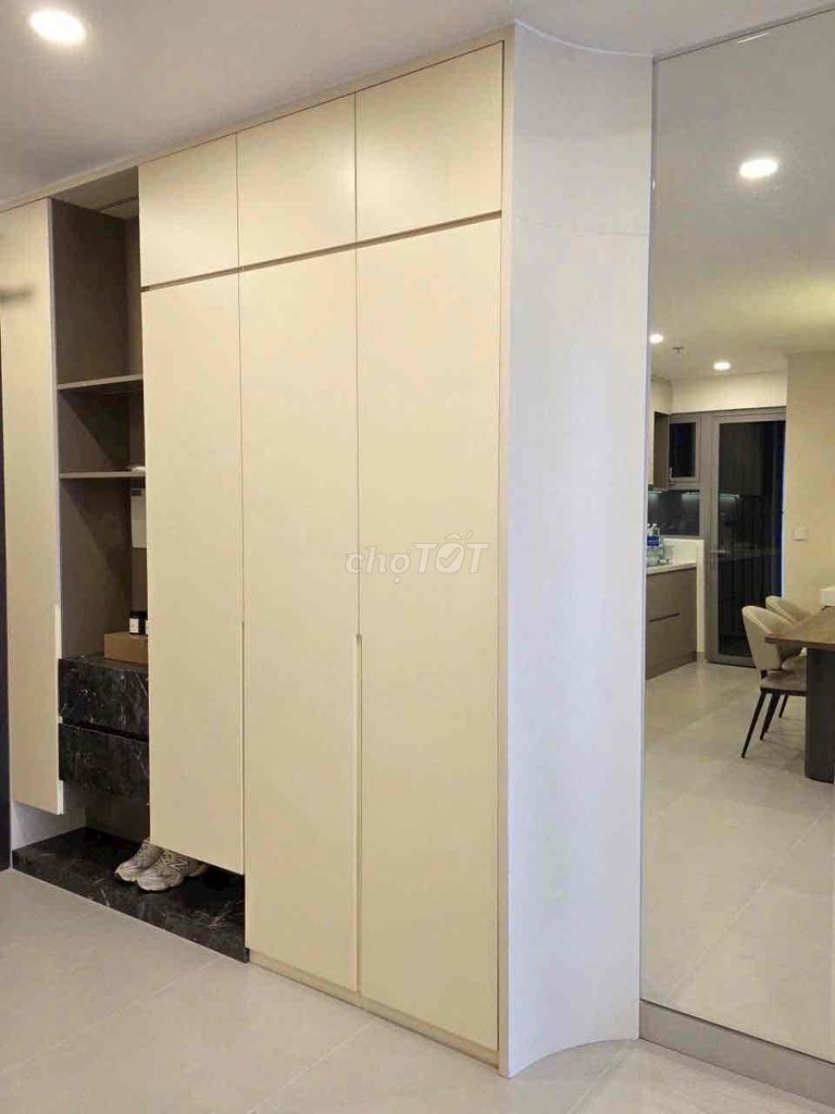 Rent the two Celesta Rise bedrooms full of furniture in the picture, 17 million.