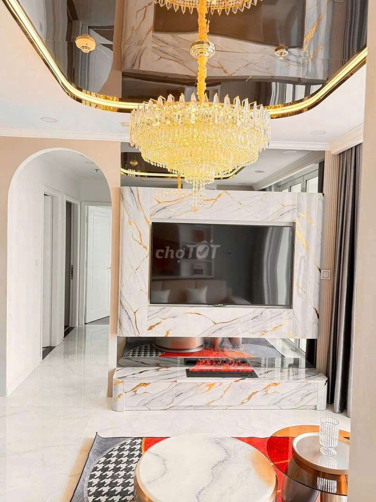 The owner rented three Vinhomes Grand Park bedrooms full of advanced furniture