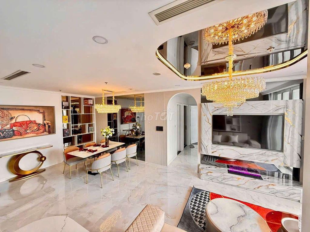 The owner rented three Vinhomes Grand Park bedrooms full of advanced furniture