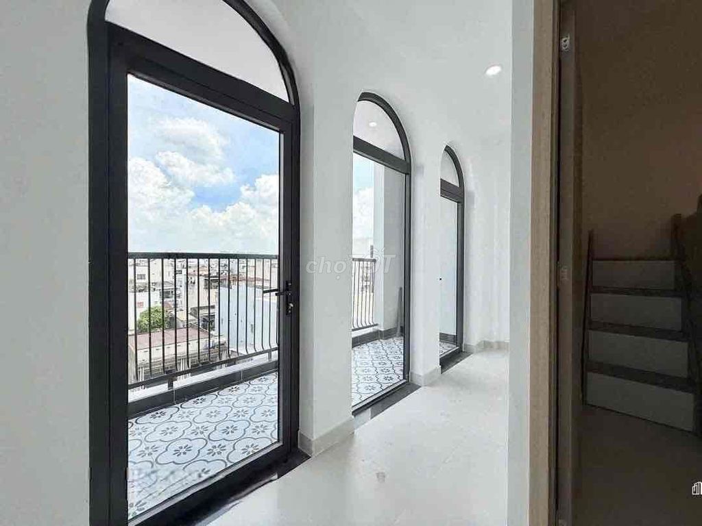 - Level 2 bedroom right now. Lạc Long Quân. - Move to District 10, District 3.