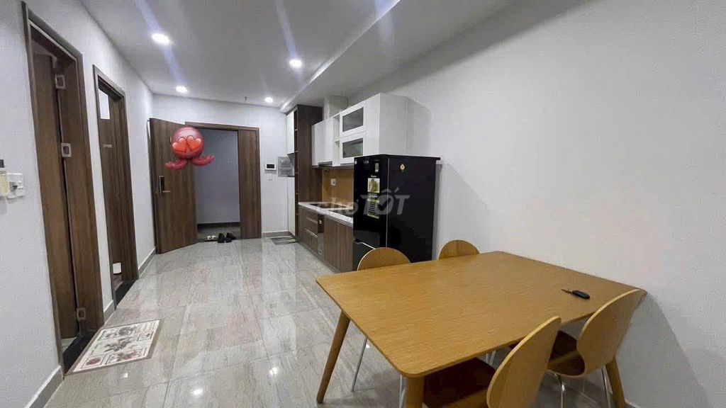 Central Plaza building. Phạm Văn Hai. tb. The area is 60 meters. Two bedrooms cost 14 million.