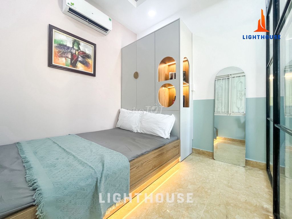 The kitchen apartment, the private washing machine near the bridge.