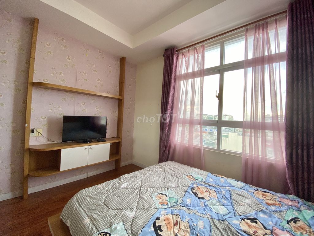He rented Cộng Hòa Plaza apartment - 2 bedrooms for 13 million 3 million bedrooms.
