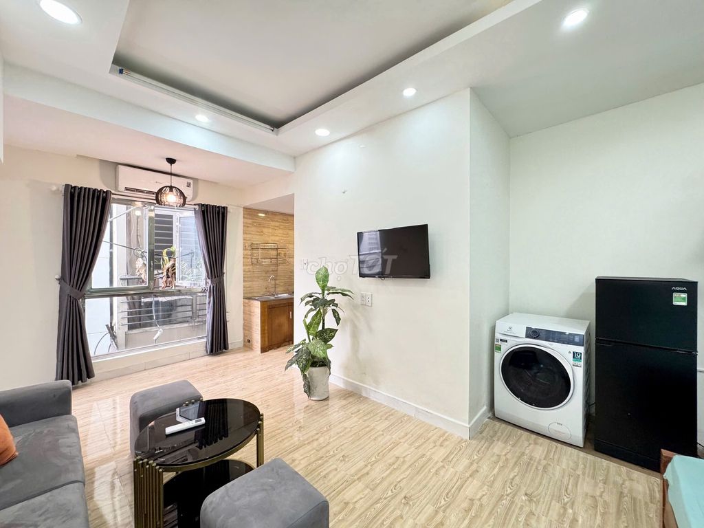 Nice apartment. Private washing machine near the District 3 board market.