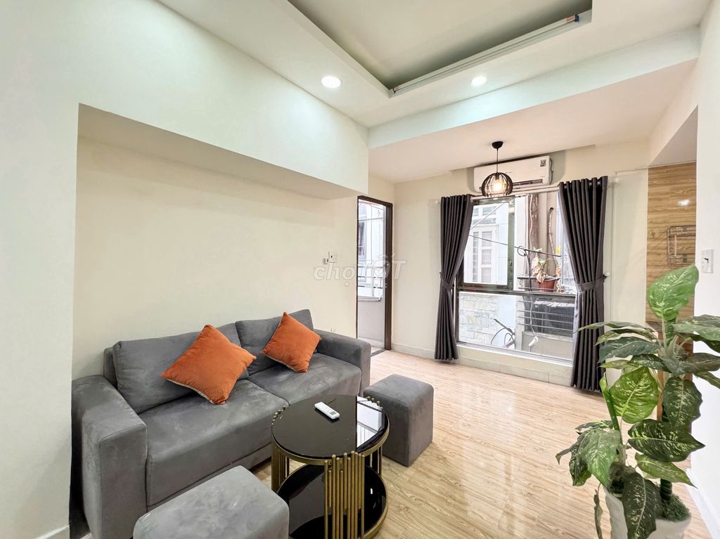 Nice apartment. Private washing machine near the District 3 board market.