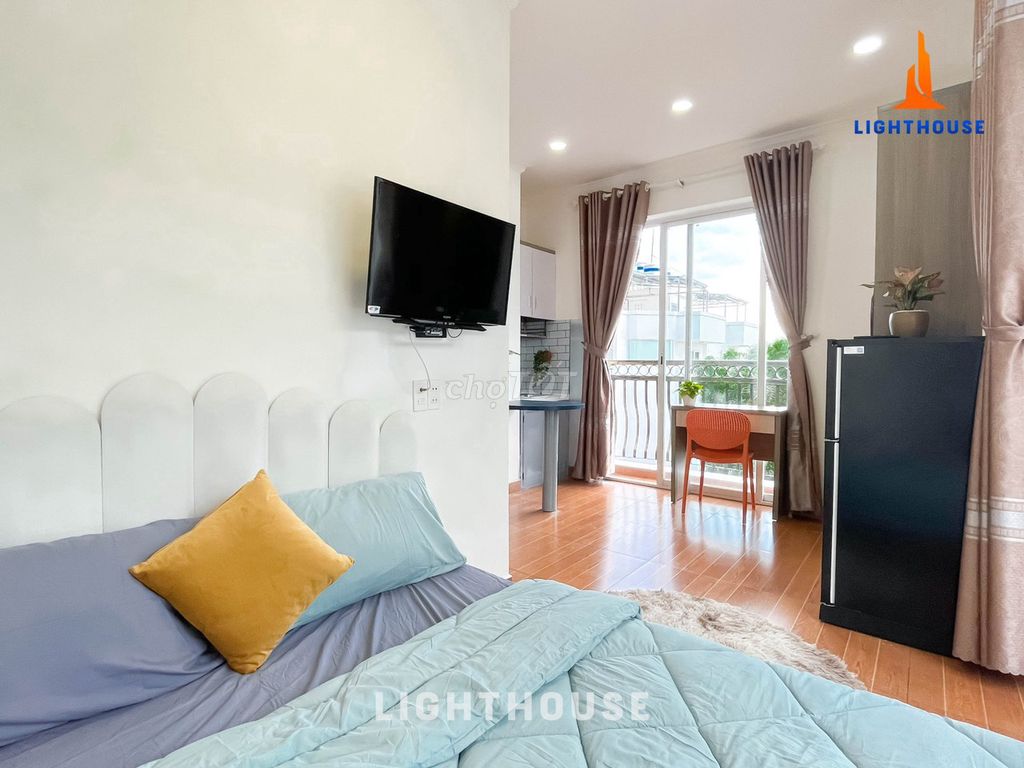 It's the owner who rented the service apartment with the banding right in K300 as he did.