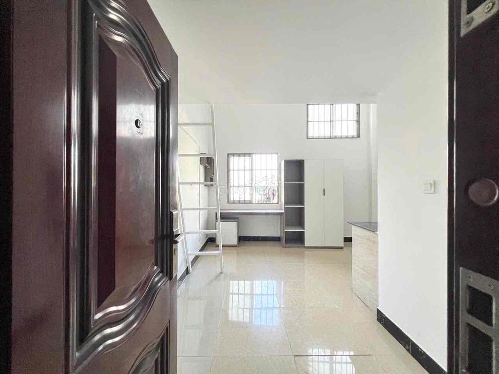 His apartment is wide open at the University of Literature.