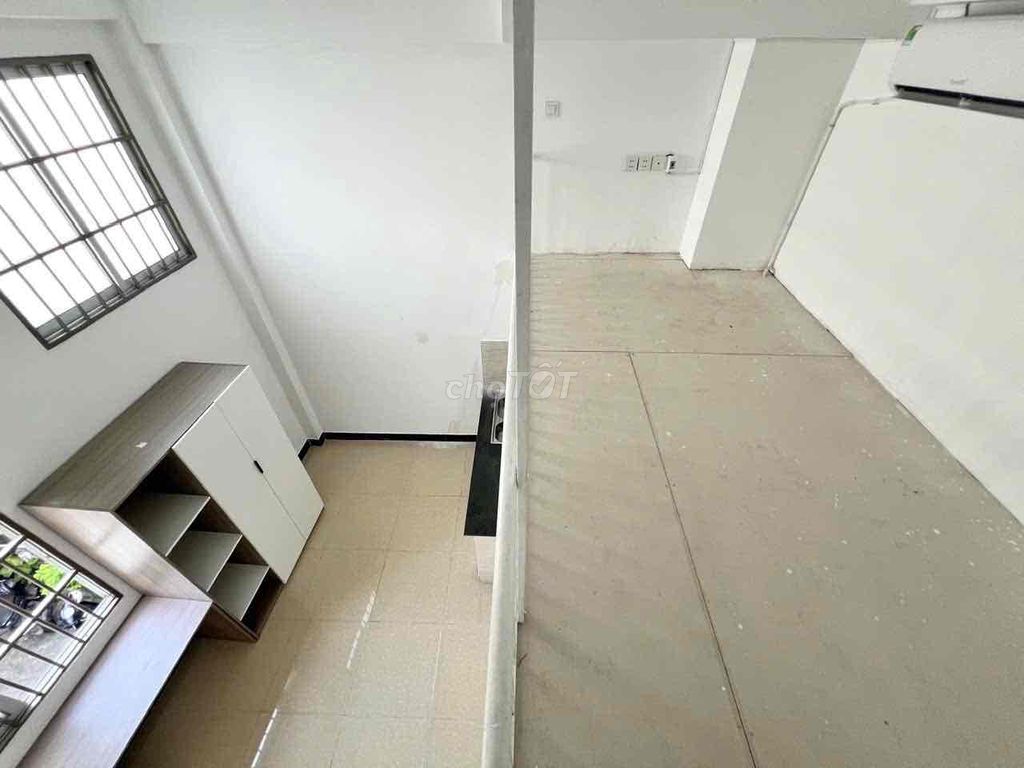 His apartment is wide open at the University of Literature.