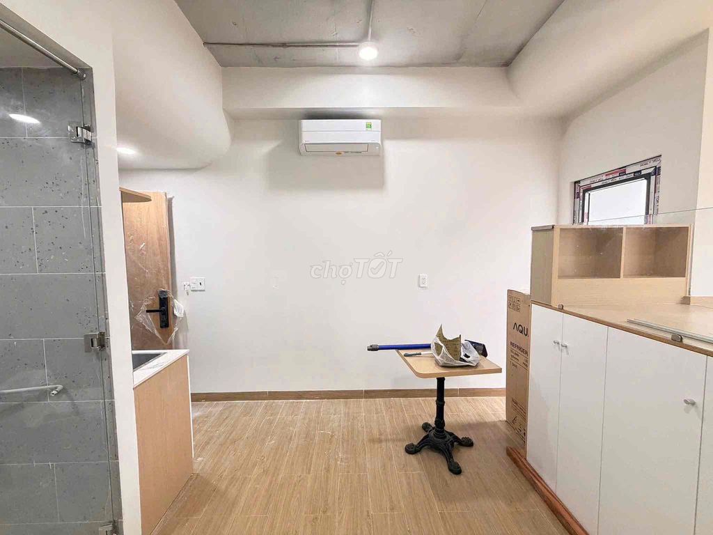Rent us the LRILO balcony wash-cleaning machine Lý Thái Tổ.