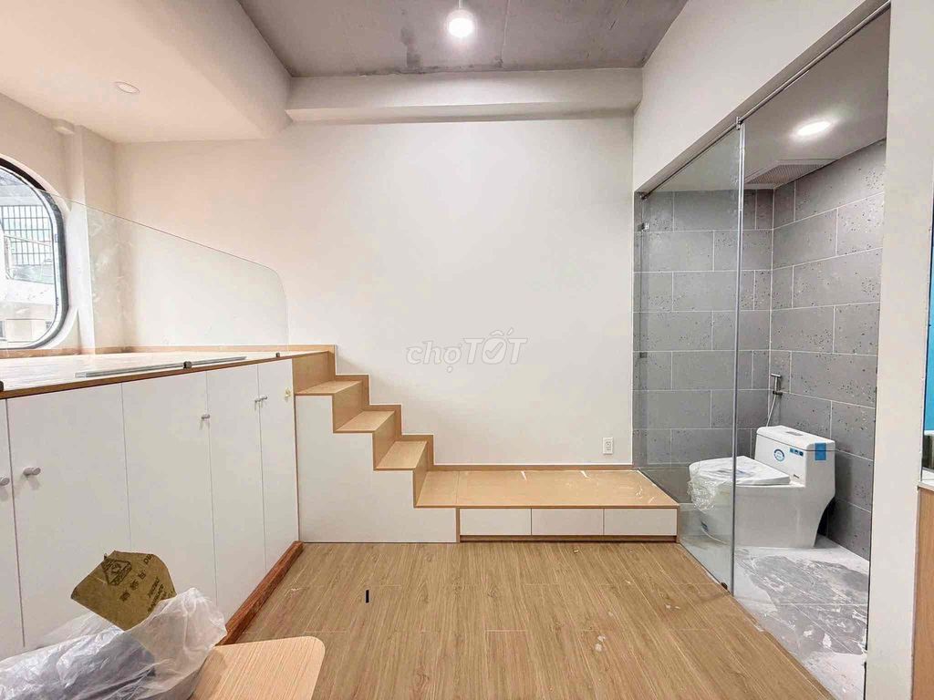 Rent us the LRILO balcony wash-cleaning machine Lý Thái Tổ.