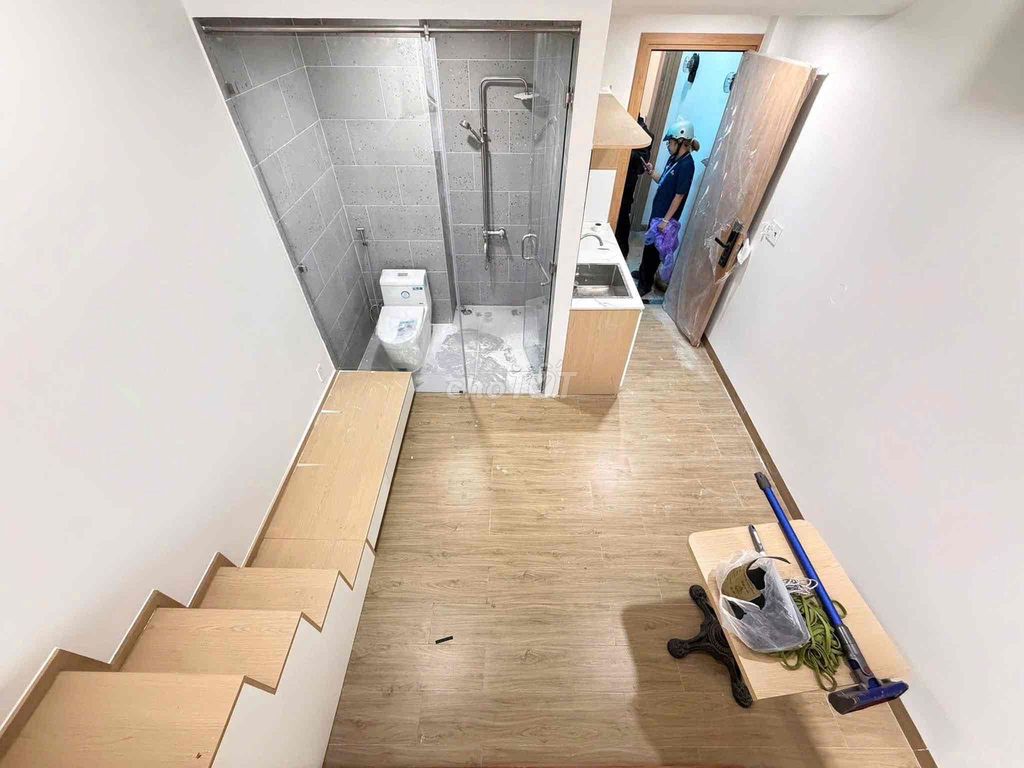 Rent us the LRILO balcony wash-cleaning machine Lý Thái Tổ.