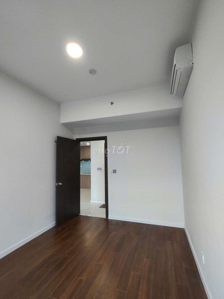 Rent PiCity High Park on the 10th floor. 70 M2 has two bedrooms, two toilets.